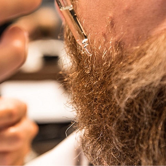 Cremo Citrus Mint Leaf Revitalizing Beard Oil - Picture 3 of 7